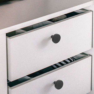 Pomo Moderno de Aleación de Aluminio de un Solo Agujero de 30mm para Muebles de Cocina, Baño, Armario Exterior, Tiradores de Cajones, Armarios y Cómodas - Product Image 6