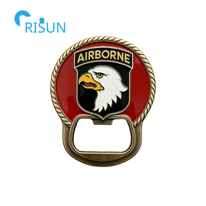 Pièce <span class=keywords><strong>de</strong></span> monnaie commémorative personnalisée en émail 3D USAF Paratrooper 82nd Airborne, décapsuleur personnalisé Airborne - Product Image 2