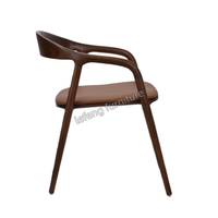 Nouveau produit Chaise de café en bois avec cadre en bois couleur noyer avec siège en cuir Extérieur Intérieur Restaurant en bois Chaise de salle à manger NEVA
