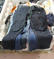Jeans américains pour femme, pantalons en denim vintage usagés, vente en gros en vrac pour les acheteurs de vêtements de seconde main