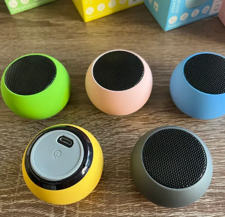 Portable M3 Macarons Colorful Wireless Speakers Radio Subwoofer Round Small Steel Cannon Blue tooth 3D Mini Tws Speaker