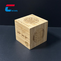 Cubo de Mesa NFC de Madera Ecológica con Logotipo Grabado Personalizado, Bloque de Menú Escaneable, Exhibición de Mesa para Restaurantes y Hoteles