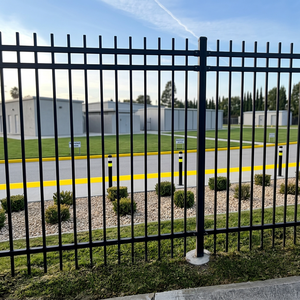 Clôture <span class=keywords><strong>tubulaire</strong></span> en acier galvanisé économique avec finition antirouille pour jardins, balcons et maisons - Conception 3D personnalisable - Product Image 6