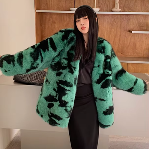 Pelliccia di Alta Qualità in Vera Volpe Intera di Colore <span class=keywords><strong>Verde</strong></span> da Donna Giacca di Volpe con Motivo Leopardato <span class=keywords><strong>Cappotto</strong></span> in Pelliccia di Volpe Naturale da Donna - Product Image 1