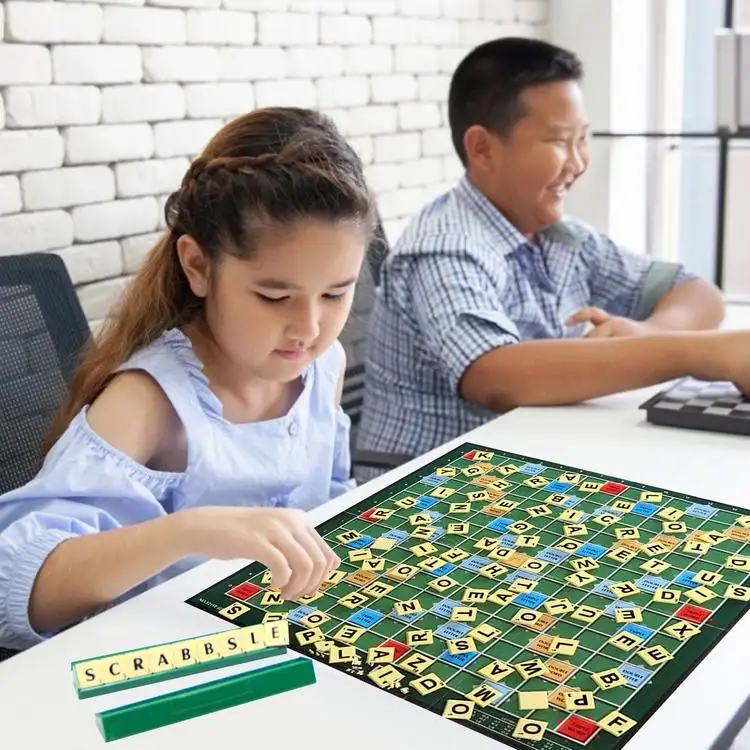 New Learn English Word Intelligent Plastic Scrabbles Board Gameポップスペリング語彙ゲーム子供向け教育学習玩具