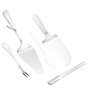 Pelle à gâteau en acier inoxydable 304 de qualité alimentaire avec bord dentelé pour une découpe et un service sans effort - Product Image 3