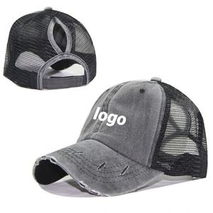 Casquette de baseball en coton Summerdenim pour femme, style délavé, avec visière bec de canard, contraste de couleurs, ouverture pour queue de cheval, bords déchirés et maille respirante - Product Image 1