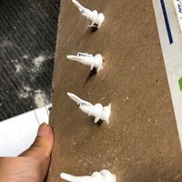 Goujons d'isolation Chevilles pour plaques de plâtre Chevilles en mousse dure Plastique avec vis à tête arrondie Fixation des plaques de plâtre Panneau de fibres de plâtre