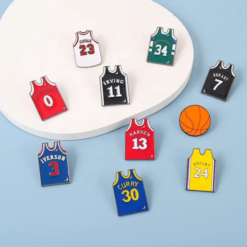 Venta al por mayor de metal NBA baloncesto Jersey pines metalicos estrella jugador tela pin esmalte cuello solapa pin insignia