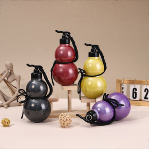 Bouteille d'eau portable <span class=keywords><strong>en</strong></span> <span class=keywords><strong>acier</strong></span> inoxydable <span class=keywords><strong>en</strong></span> forme de <span class=keywords><strong>gourde</strong></span>, personnalisable avec logo, capacité <span class=keywords><strong>500</strong></span> <span class=keywords><strong>ml</strong></span>, multicolore, avec couvercle tendance – Vente <span class=keywords><strong>en</strong></span> gros - Product Image 5
