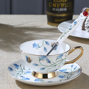 Taza de Café de Cerámica para el Té de la Tarde Europeo, Porcelana de Hueso, Bandeja Reutilizable Ecológica, Taza Elegante para Disfrutar de tu Bebida Favorita - Product Image 4