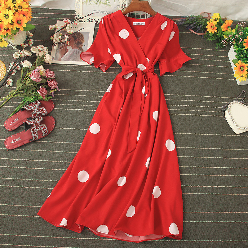 Shop Our Selection of Elegant Vintage Polka Dot Midi Dresses Shop Our Selection of Elegant Vintage Polka Dot Midi Dresses