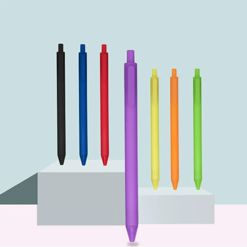 WG61 قلم حبر جل بمختلف البريقات مطبوع بشكل خاص شعار بلاستيكي للإعلانات بالجملة متوفر بمخزون