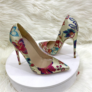Chaussures de créateur à talons hauts personnalisées pour femmes Styles de fleurs sexy grande <span class=keywords><strong>taille</strong></span> 34-45 tendance de la mode à enfiler pour l'été automne pointu - Product Image 6