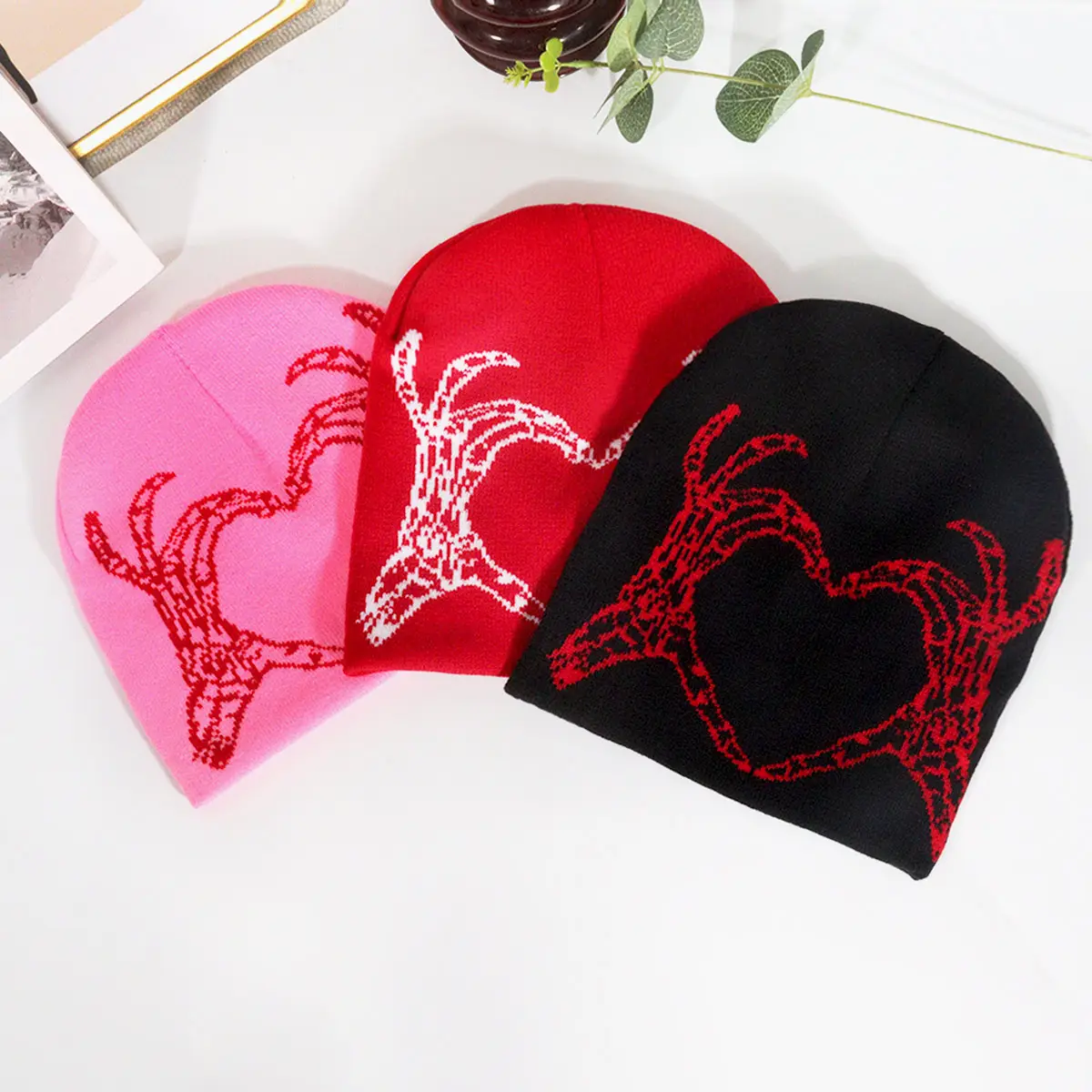 Venta caliente Love Skull Handheld Flower Winter Hat Mujer Warm Ski Hat Full body Printed Jacquard Knitted Beanie