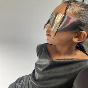 <span class=keywords><strong>Gafas</strong></span> <span class=keywords><strong>de</strong></span> <span class=keywords><strong>sol</strong></span> <span class=keywords><strong>con</strong></span> forma <span class=keywords><strong>de</strong></span> lente <span class=keywords><strong>de</strong></span> mariposa, <span class=keywords><strong>gafas</strong></span> <span class=keywords><strong>de</strong></span> <span class=keywords><strong>sol</strong></span> sin montura <span class=keywords><strong>de</strong></span> una pieza, moda para hombres y mujeres, <span class=keywords><strong>cuerda</strong></span> elástica, <span class=keywords><strong>gafas</strong></span> <span class=keywords><strong>de</strong></span> <span class=keywords><strong>sol</strong></span> Y2K al por mayor - Product Image 1