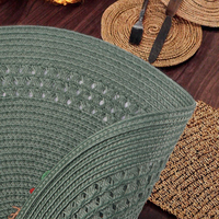 Ensemble de sets de table ronds tissés en plastique PP écologique motif tournesol de Noël