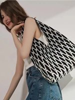 Sac tricoté de luxe pour femme 2025 – Collection élégante et abordable – Sacs à main et pochettes tendance pour dames