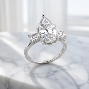 Anello a Goccia di Lusso per Donne, Gioiello da Dito Scintillante e alla Moda - Product Image 3