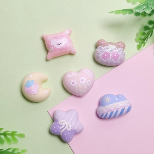 100 pièces/sac Perles colorées en forme de <span class=keywords><strong>lune</strong></span>, étoile, nuage et cœur sans trou, cabochons en résine à dos plat pour la fabrication de bijoux et fournitures artisanales - Product Image 1