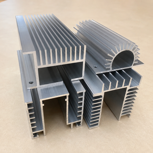 Fabricante de Perfiles de Extrusión de Aluminio con Disipador de Calor LED OEM Personalizado para Refrigeración de Iluminación y Piezas de Módulos LED - Product Image 4