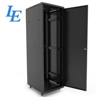 Armoire de serveur sur pied LE 19 pouces 18U-47U pour centre de données réseau en acier laminé à froid SPCC IEC297-2 IP20 avec revêtement en poudre