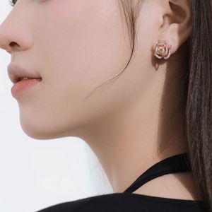 Pendientes de Plata S925 con Baño de Rodio y Oro Rosa, Diseño de Camelia Hueca con Circonita Cúbica 5A, Forma de Rosa, Estilo Lujo Ligero Dylam - Product Image 3