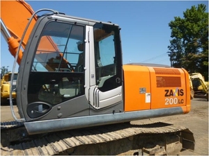 Pelles Hitachi ZX200 d'occasion japonaises originales Pelle sur chenilles 20T | Moteur EPA parfait pour les projets de terrassement et de construction - Product Image 3