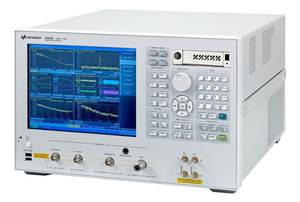 Venta Directa de Fábrica: Analizador de Fuente de Señal Keysight Premium E5052B (Agilent) con Sistema de Alimentación de Materiales de Aluminio/Fibra - Product Image 3