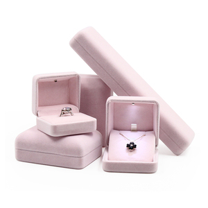 Juego de Cajas de Joyería de Terciopelo de Lujo WeiMei, Caja de Regalo de Joyería de Moda Personalizada con Logotipo, Color y Tamaño a Medida - Product Image 3