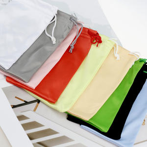 נרתיק משקפי שמש מיקרופייבר רך בהתאמה אישית עם לוגו וסגירת שרוך, אופנה חדשה לשנת <span class=keywords><strong>2026</strong></span>, אריזת שקית משקפי שמש יוקרתית - Product Image 2