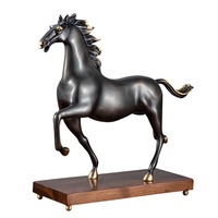 Ornement de cheval en métal pour le succès au bureau, décoration de luxe haut de gamme pour salon, cave à vin, cadeau de pendaison de crémaillère
