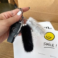 Porte-clés de voiture en fourrure de vison fait main, pendentif tendance personnalisé, breloque de sac en peluche simple et mignonne pour femmes et hommes