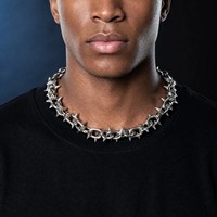 Collier en acier inoxydable à maillons cubains cloutés de clous pour homme, style hip-hop punk, couleur argent, chaîne de clavicule, design de niche, qualité supérieure