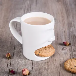 Frühstück Milchgesicht Tasse Teebecher mit Kekse Tasche weiße Plätzchen Tassenhalter Plätzchen weißer Keramik-Kaffeebecher