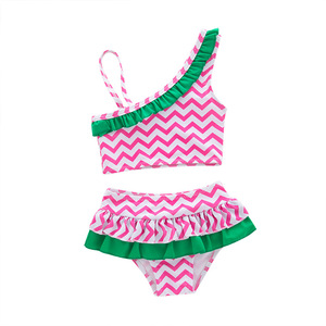 <span class=keywords><strong>Maillot</strong></span> <span class=keywords><strong>de</strong></span> <span class=keywords><strong>bain</strong></span> <span class=keywords><strong>2</strong></span> <span class=keywords><strong>pièces</strong></span> fendu en dentelle verte pour <span class=keywords><strong>fille</strong></span> avec motif rayé pour les sources chaudes et les vacances - Product Image 1