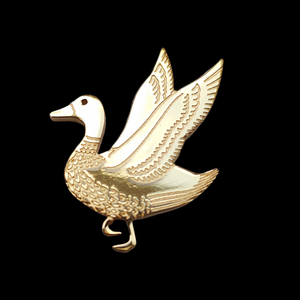 Lencana Pin Baja Anti Karat Berlapis Emas 24K Merek JINFUJIA Kustom, Berhiaskan Berlian Imitasi, Desain Terukir 3D, Ukuran dan Bentuk Dapat Disesuaikan - Product Image 4
