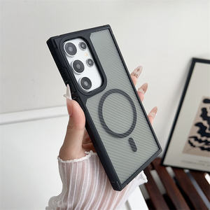 Cassa del telefono di ricarica senza fili magnetica in fibra di carbonio <span class=keywords><strong>per</strong></span> <span class=keywords><strong>Samsung</strong></span> S25 S24 S23 <span class=keywords><strong>S22</strong></span> Ultra <span class=keywords><strong>Plus</strong></span> da uomo custodia traslucida - Product Image 4