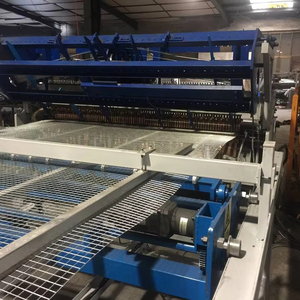 Offre Spéciale <span class=keywords><strong>machine</strong></span> de soudure automatique de grillage de meilleure qualité pour la barrière de cage de stockage et construisant la <span class=keywords><strong>machine</strong></span> soudée de fil - Product Image 1