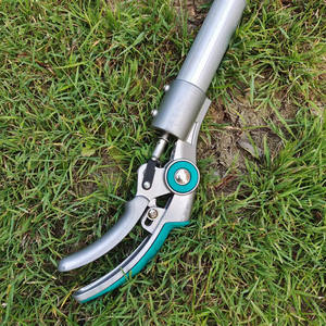 กรรไกรตัดผลไม้แบบยืดหดได้ 4 ท่อน รุ่นใหม่ ยาว 5 เมตร สำหรับตัดแต่งกิ่งสูง ใช้ได้กับลิ้นจี่ ลำไย ทับทิม ลูกพลับ - Product Image 2