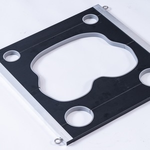 Tavola di Contenimento BDSM Robusta in Legno, con Blocco Anale, Manette e Cavigliere, Attrezzatura per Bondage per Coppie, Gioco per Adulti - Product Image 3