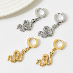 <span class=keywords><strong>Pendientes</strong></span> <span class=keywords><strong>de</strong></span> aro <span class=keywords><strong>de</strong></span> escalada mate para mujer, aretes <span class=keywords><strong>de</strong></span> serpiente decolorados, <span class=keywords><strong>de</strong></span> acero inoxidable, chapado en <span class=keywords><strong>oro</strong></span> <span class=keywords><strong>de</strong></span> 14k, <span class=keywords><strong>de</strong></span> alta calidad - Product Image 4