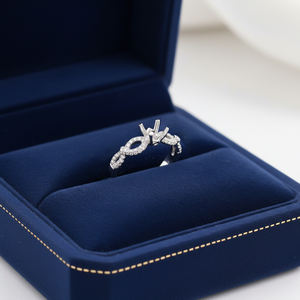 แหวนเพชรทรงครอสคุณภาพสูง ทองคำขาว 18K แท้ ประดับเพชรธรรมชาติ แบบกึ่งฝัง สำหรับผู้หญิง - Product Image 6