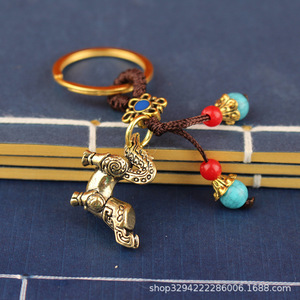 Llavero Colgante de Latón Dingtong Sanxingdui, Figura de <span class=keywords><strong>Bestia</strong></span> Divina de Pie, Regalo Pequeño de Tendencia Nacional - Product Image 4