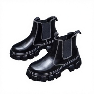 NUEVOS Zapatos de Plataforma Sintéticos Retro Estilo Urbano con Tacón Tipo Muffin, Estilo Punk Oscuro, con Detalles Metálicos en el Tobillo, para Mujer - Product Image 1