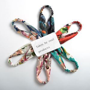 عصابة رأس MIO بنقشة زهور ناعمة للأم والطفل، ربطة شعر بتصميم زهور الجيرانيوم، بيع بالجملة من المصنع، إكسسوارات شعر للنساء والفتيات والأطفال - Product Image 6