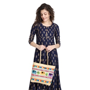 Sac fourre-tout brodé pour femmes avec fermeture à glissière, en soie dupion multicolore, motif géométrique, doublure en satin - Product Image 1