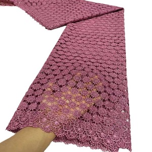 Voile suisse africain Dentelle <span class=keywords><strong>de</strong></span> coton Vêtements <span class=keywords><strong>de</strong></span> <span class=keywords><strong>mariage</strong></span> traditionnels brodés Jupe pour femmes Dentelle <span class=keywords><strong>de</strong></span> coton <span class=keywords><strong>de</strong></span> couleur assortie Afrique - Product Image 5
