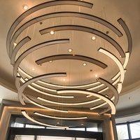 Lustre suspendu en forme de C, moderne et minimaliste, sur mesure, en acier inoxydable, avec télécommande, pour les halls d'hôtel