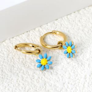 Nuevos Pendientes de Aro Colgantes de Moda al por Mayor, Joyería de Acero Inoxidable con Baño de Oro de 18K, Pendientes de Flores de Esmalte Colorido para Mujer - Product Image 3
